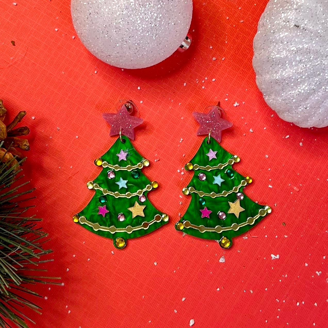 Acrylic Christmas Tree Earrings (green)